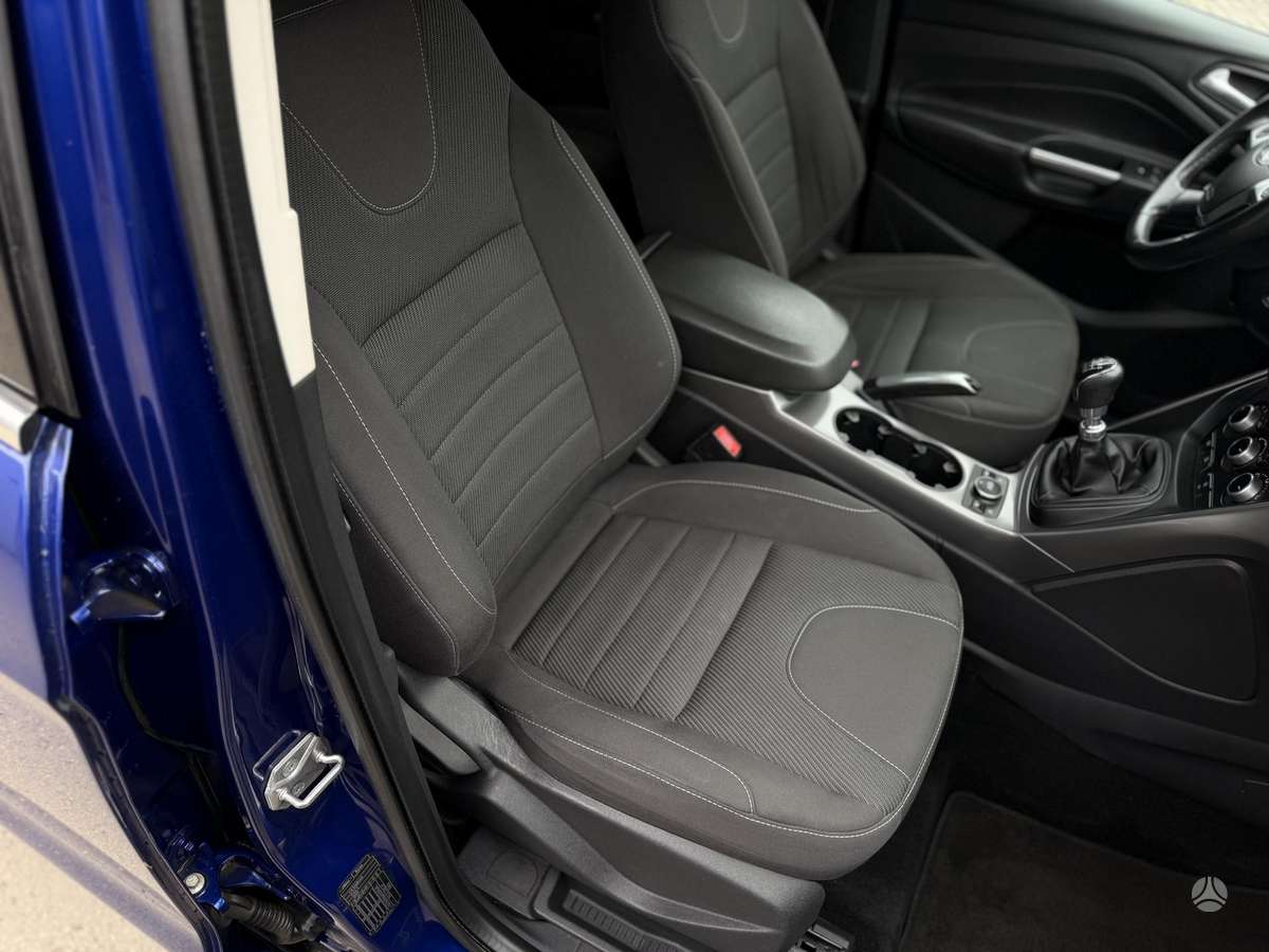 Ford Kuga 2014 — photo 26