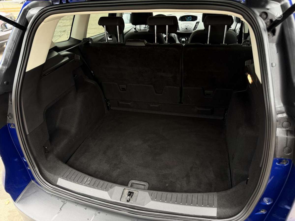 Ford Kuga 2014 — photo 27