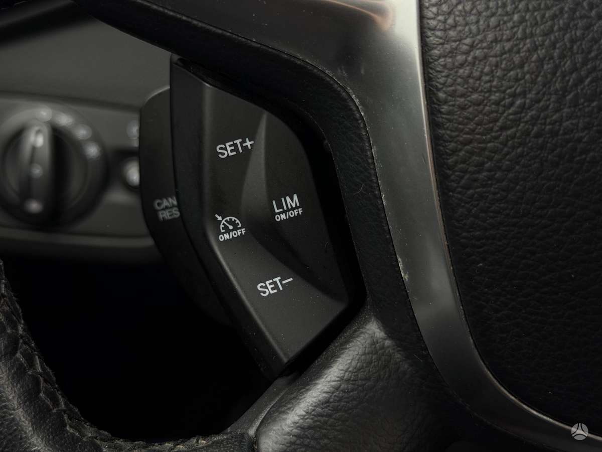 Ford Kuga 2014 — photo 30