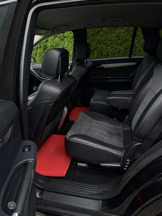 Mercedes-Benz R320 2009 — photo 19