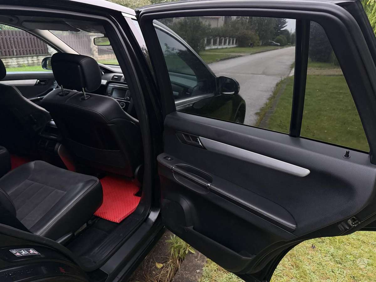 Mercedes-Benz R320 2009 — photo 22