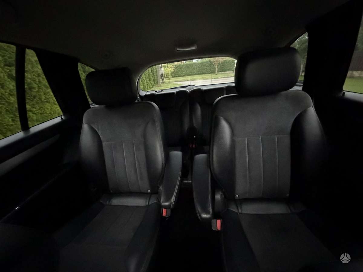Mercedes-Benz R320 2009 — photo 26