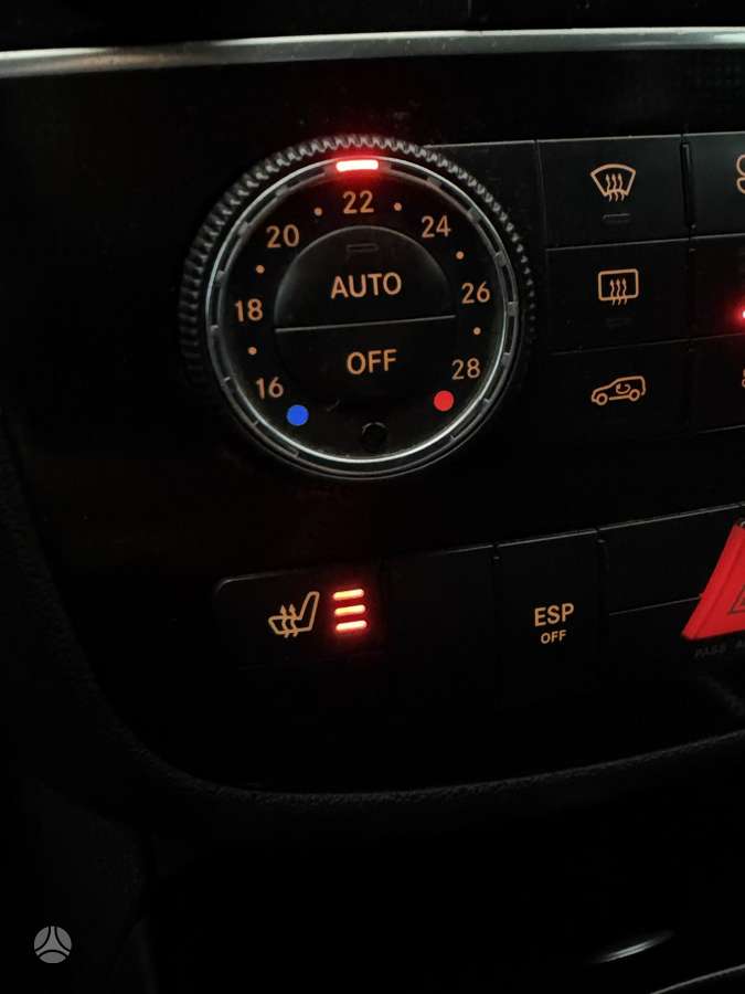 Mercedes-Benz R320 2009 — photo 27