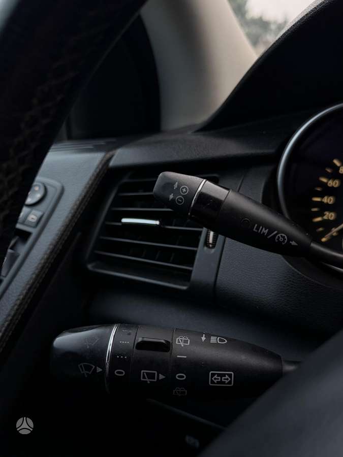 Mercedes-Benz R320 2009 — photo 28