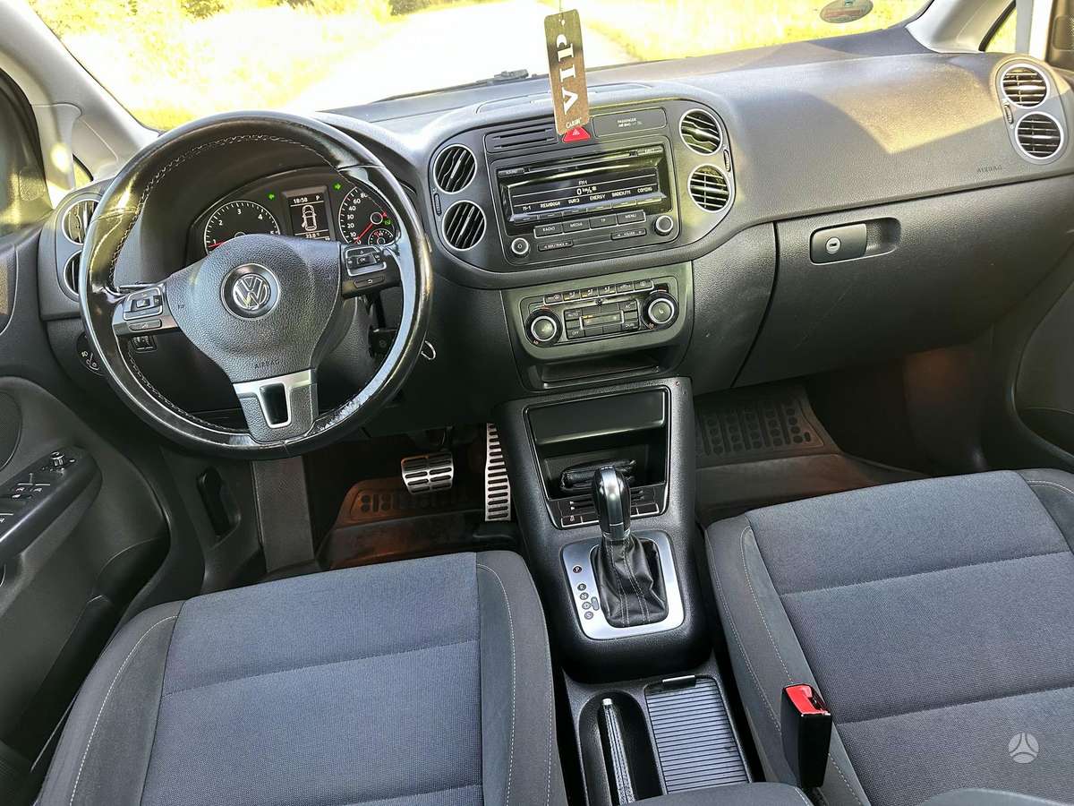 Volkswagen Golf 2012 — photo 12