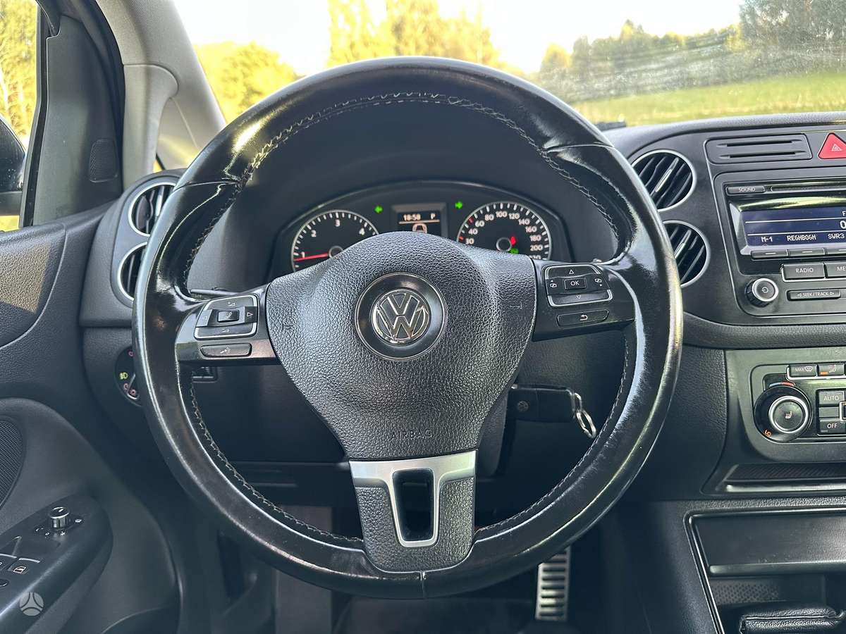 Volkswagen Golf 2012 — photo 17