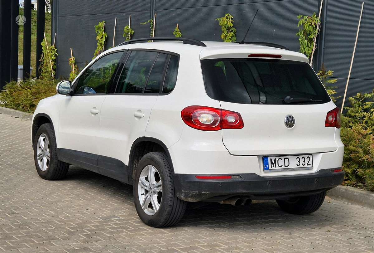 Volkswagen Tiguan 2008 — interior