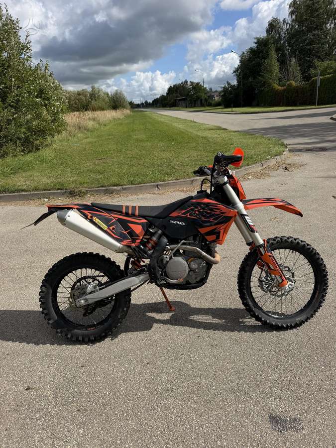 KTM EXC 2010 — rear view