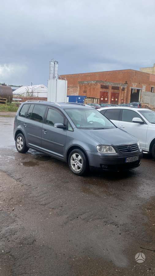 Volkswagen Touran, 2004