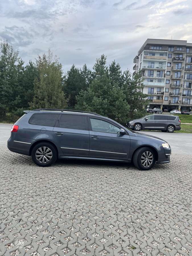 Volkswagen Passat 2010 — photo 11