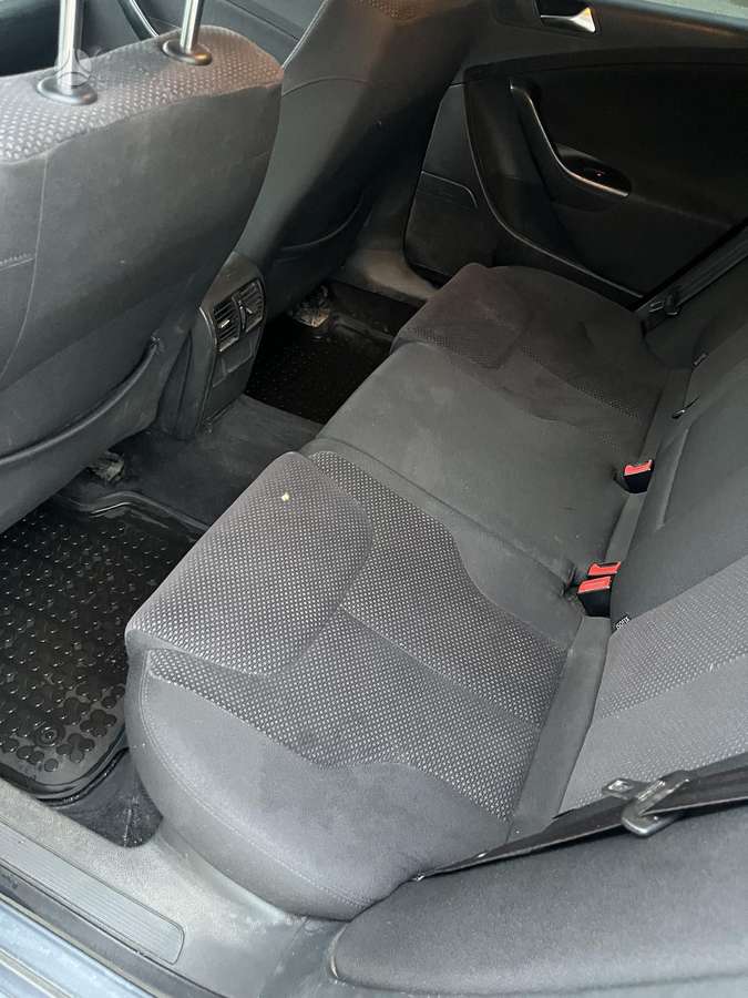 Volkswagen Passat 2010 — photo 13