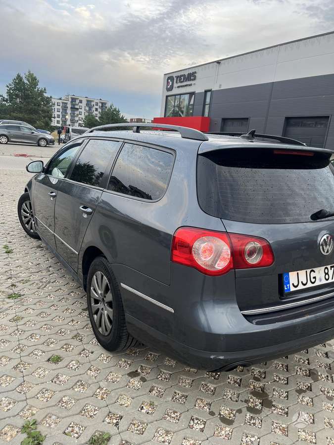 Volkswagen Passat 2010 — photo 8