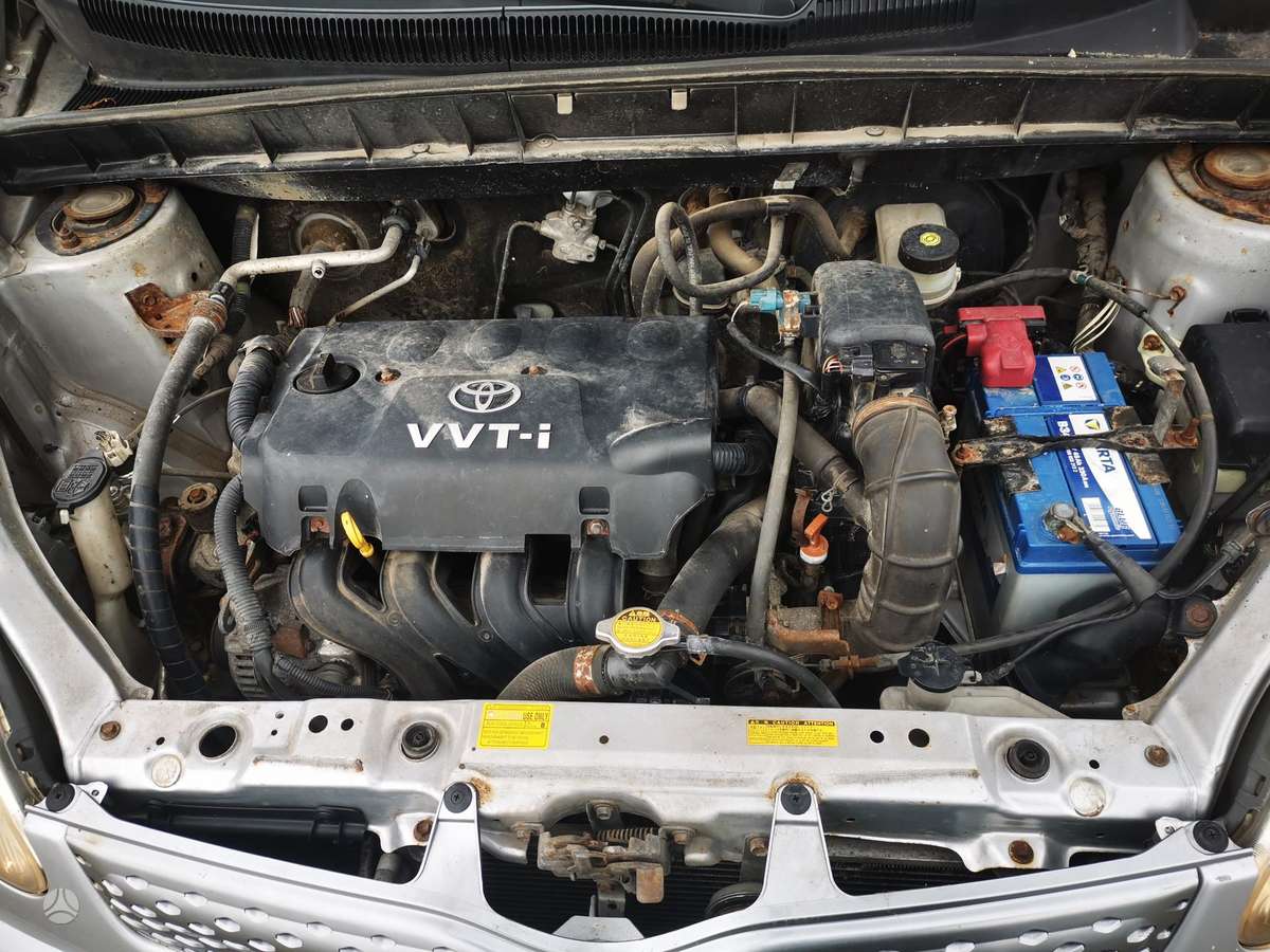 Toyota Yaris 2005 — photo 12