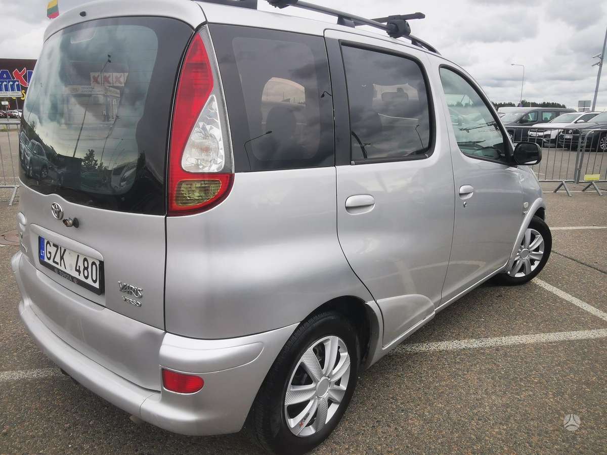 Toyota Yaris 2005 — photo 18