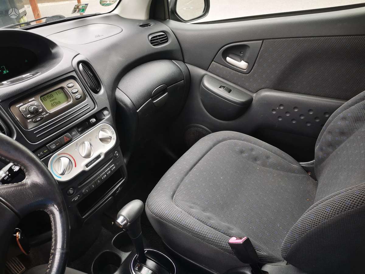 Toyota Yaris 2005 — photo 5