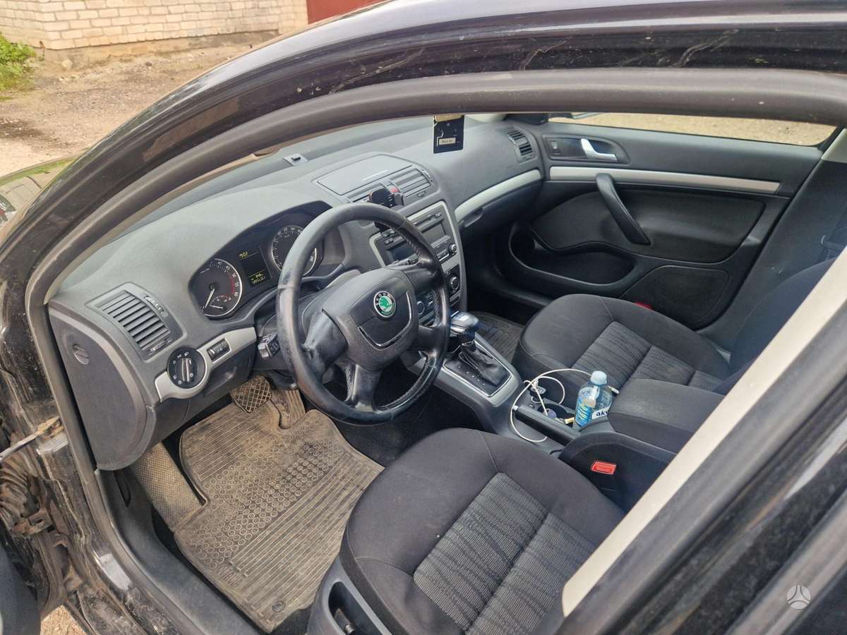 Skoda Octavia 2011 — photo 10