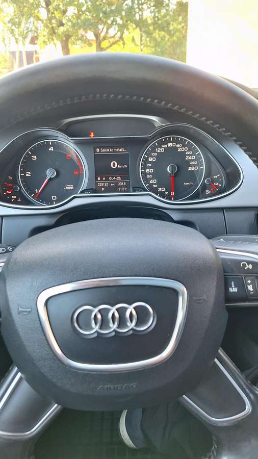 Audi A4 2012 — photo 18