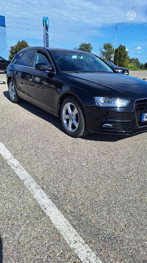 Audi A4 2012 — rear view