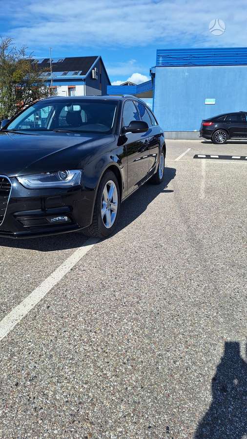 Audi A4 2012 — interior