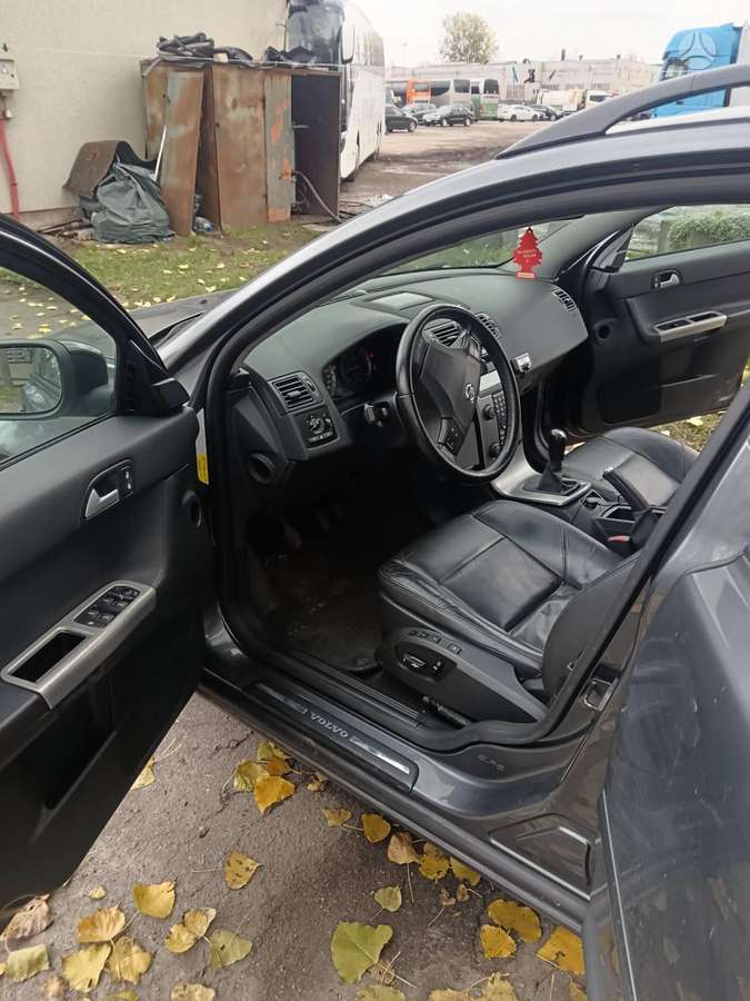 Volvo V50 2007 — rear view