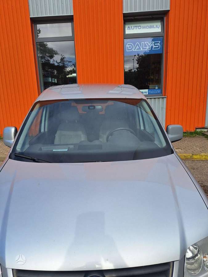Volkswagen Caddy 2009 — rear view