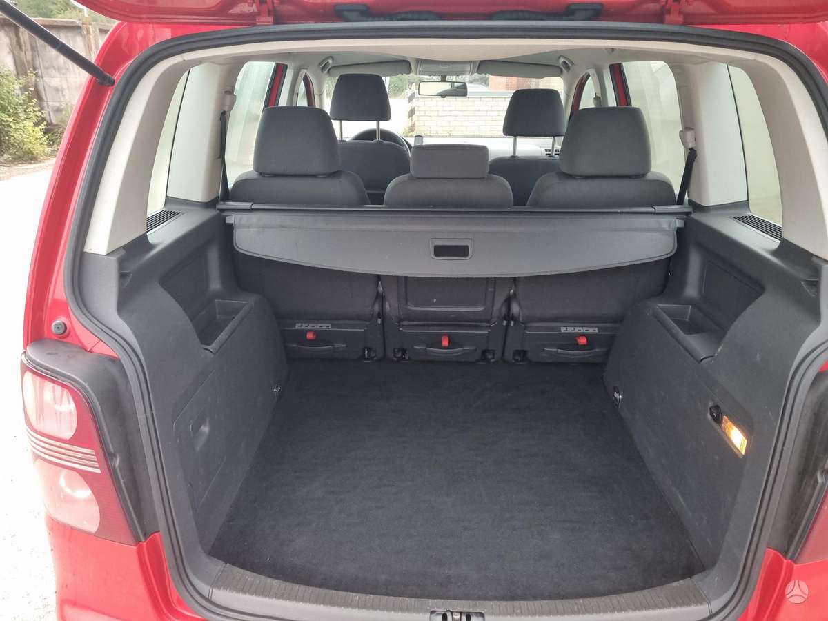 Volkswagen Touran 2007 — photo 11