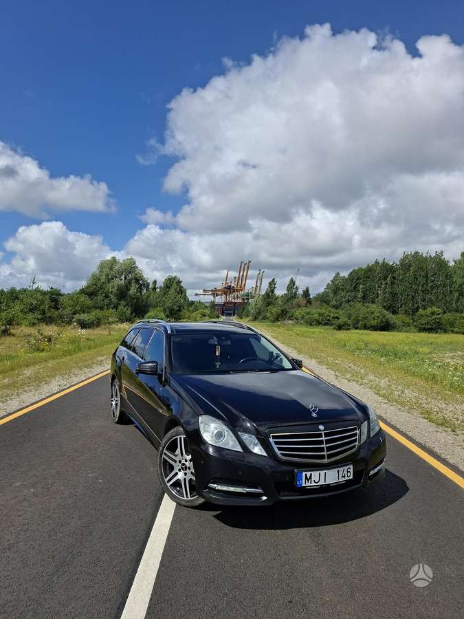 Mercedes-Benz E300, 2011
