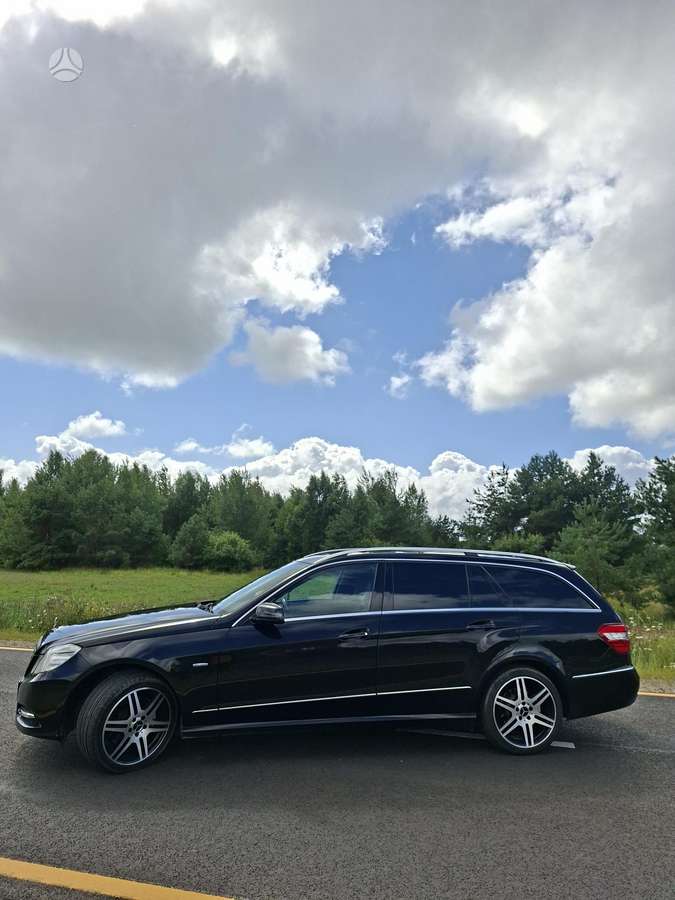 Mercedes-Benz E300 2011 — engine 2987 cm³, 231 HP (170kW)