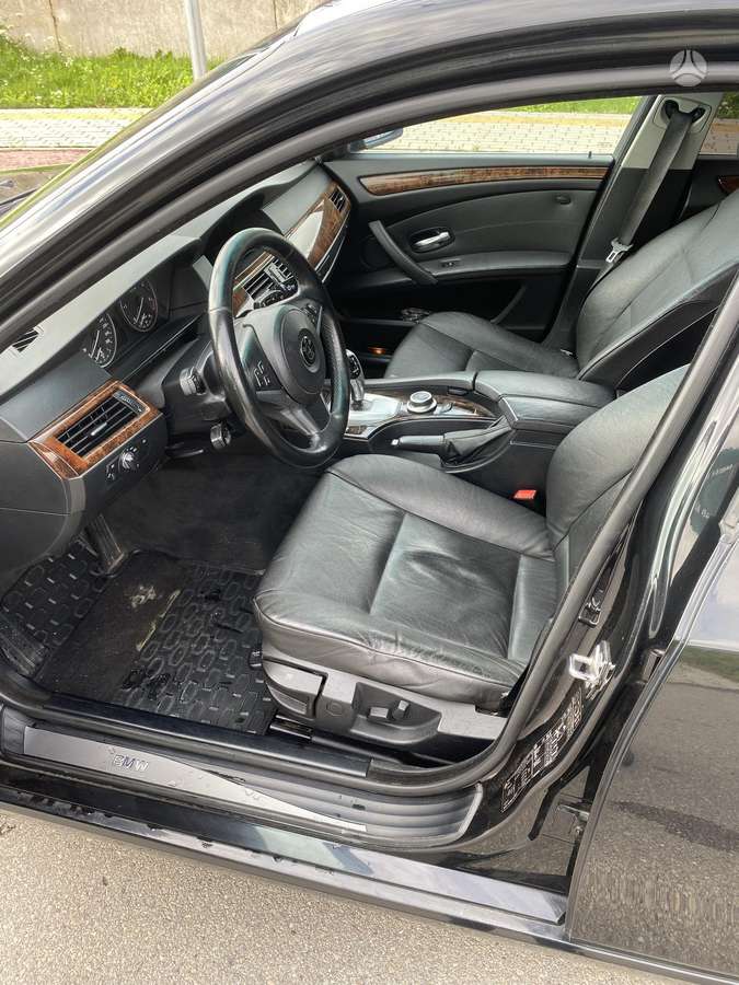BMW 530 2009 — photo 7