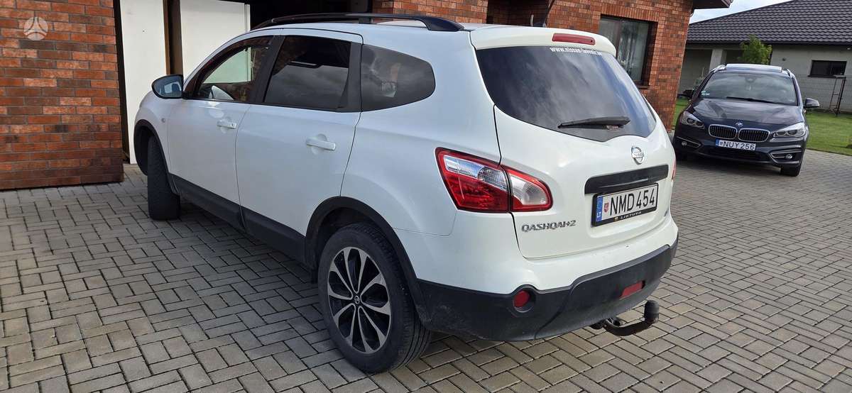 Nissan Qashqai+2 2014 — interior
