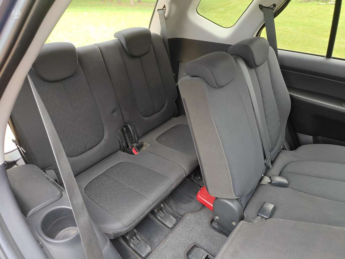 Kia Carens 2007 — photo 16