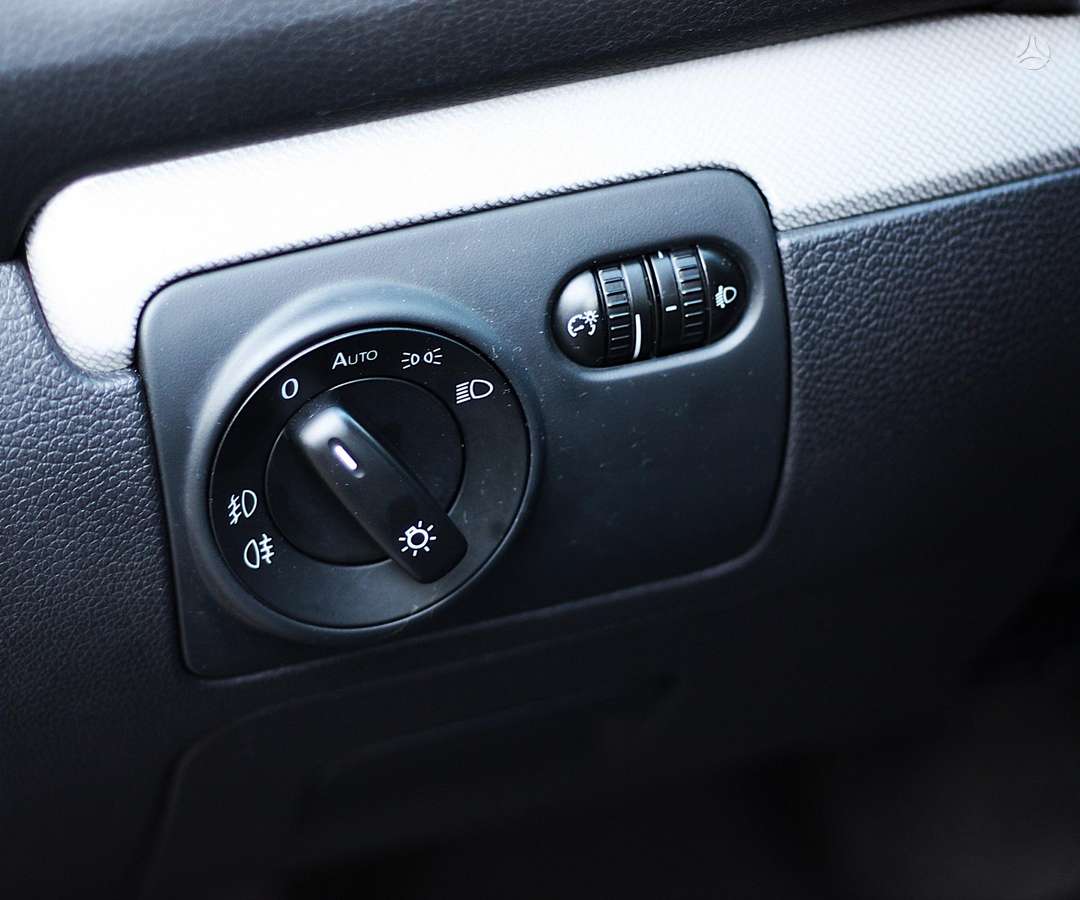 Volkswagen Golf 2012 — photo 18