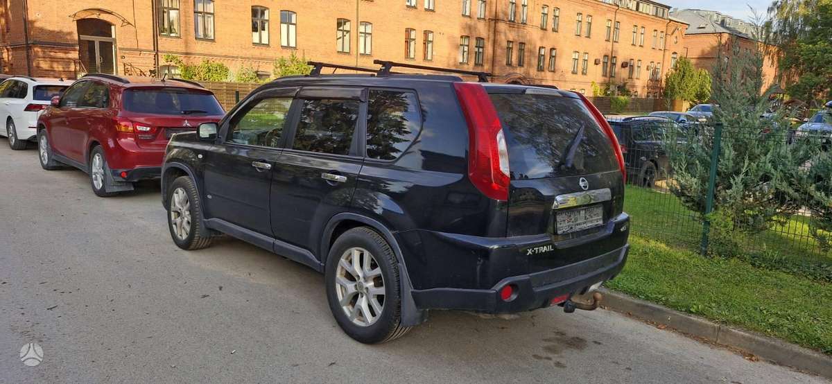 Nissan X-Trail 2015 — engine 2000 cm³, 150 HP (110kW)