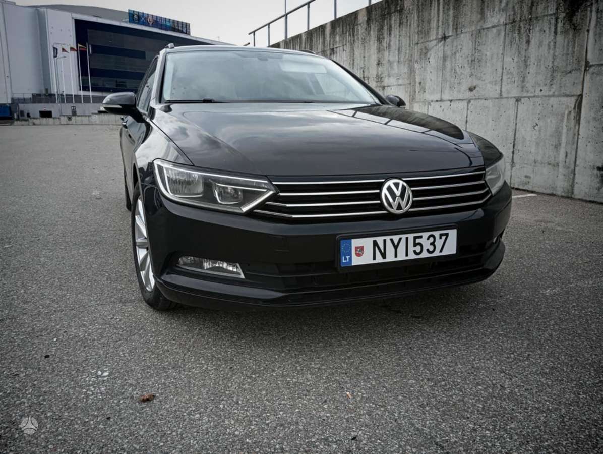 Volkswagen Passat 2015 — interior