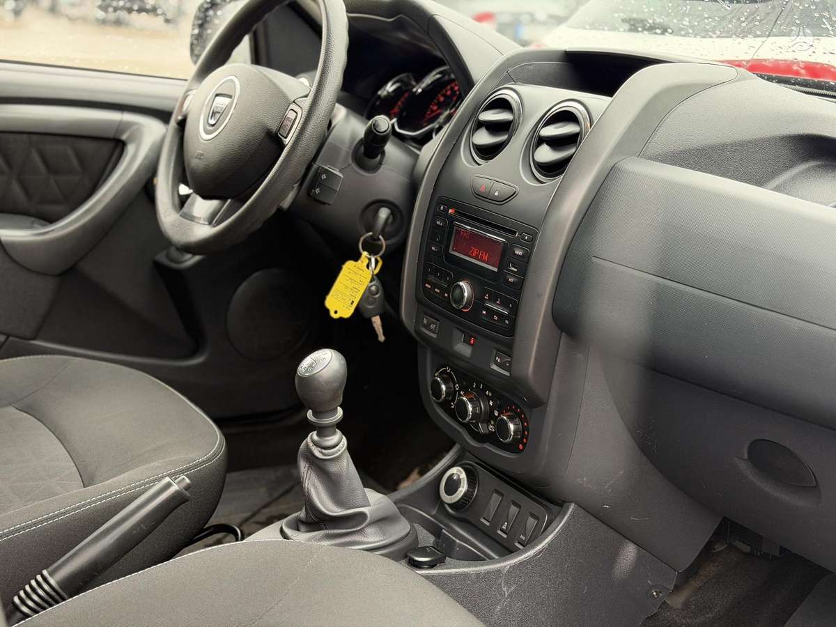 Dacia Duster 2015 — photo 10