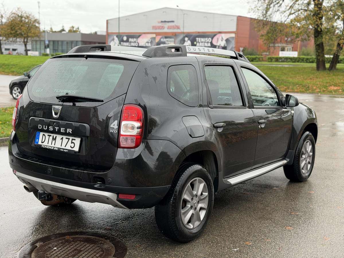Dacia Duster 2015 — interior
