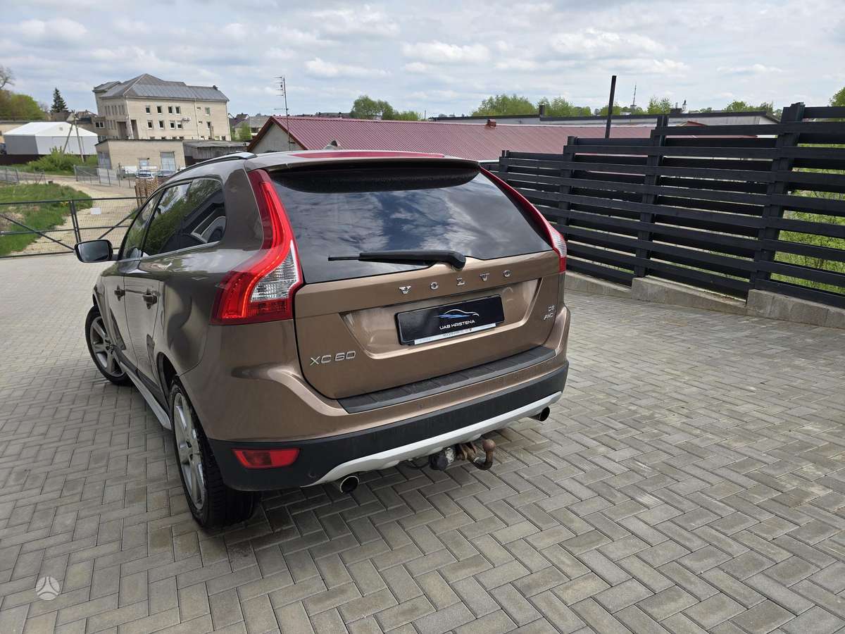 Volvo XC60 2009 — photo 11