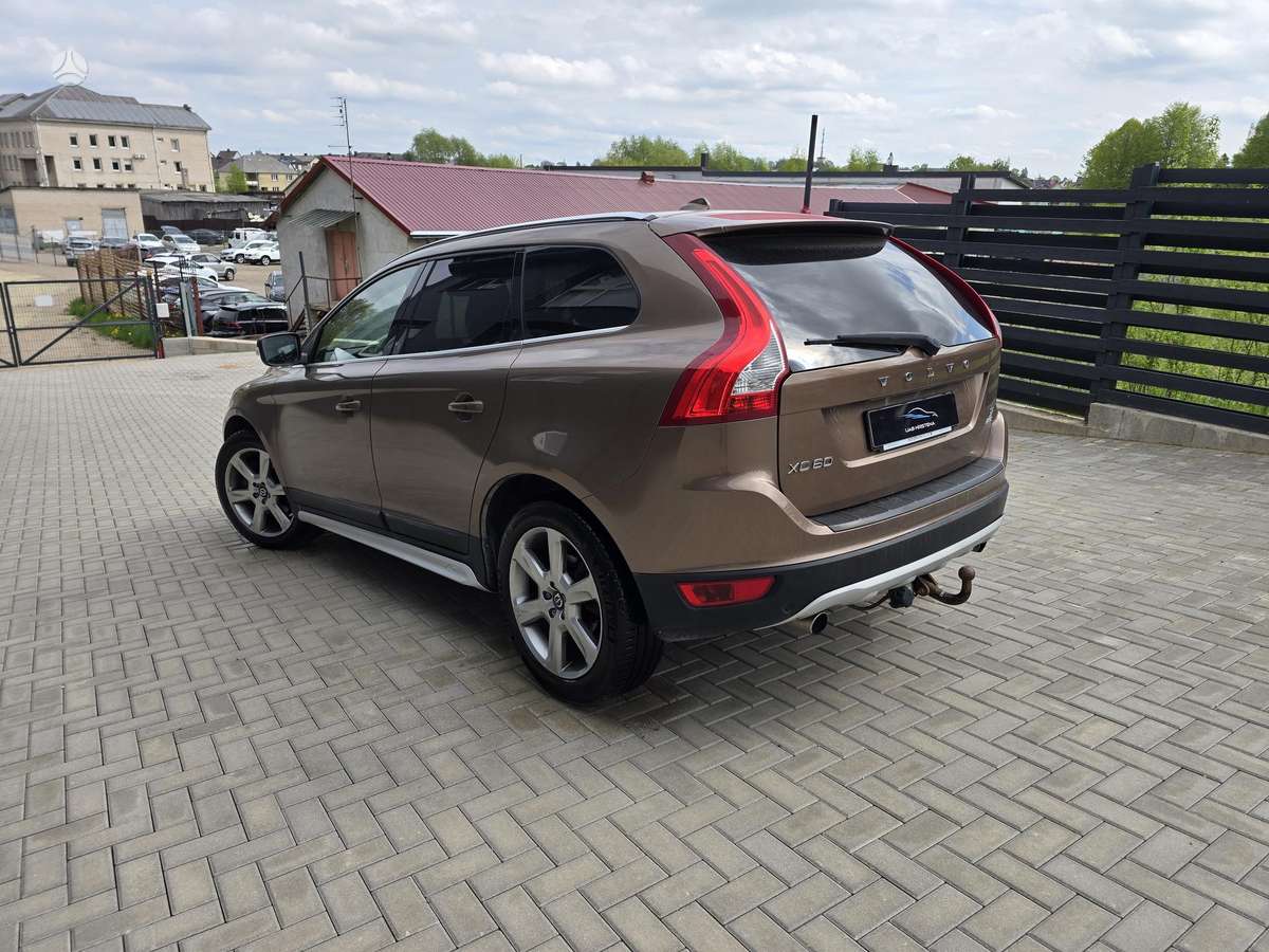 Volvo XC60 2009 — photo 12