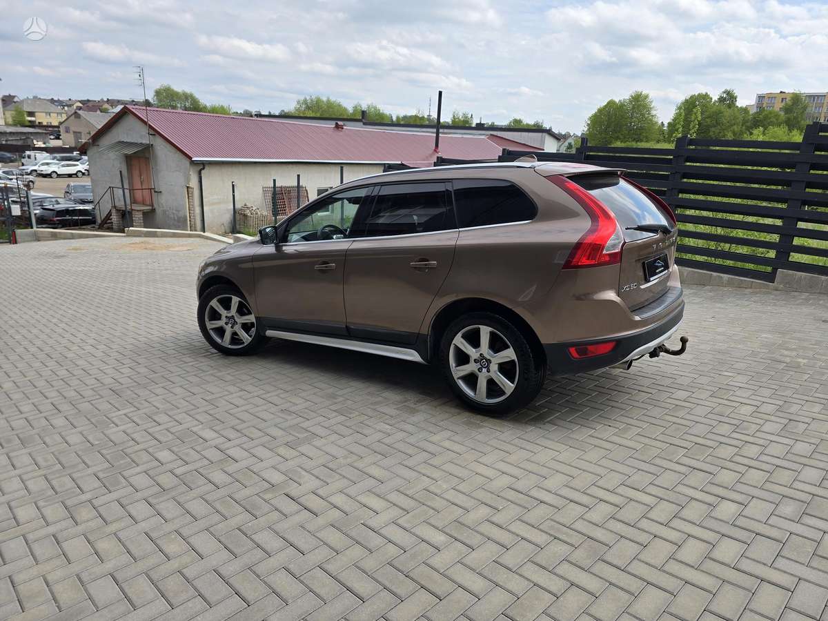 Volvo XC60 2009 — photo 13