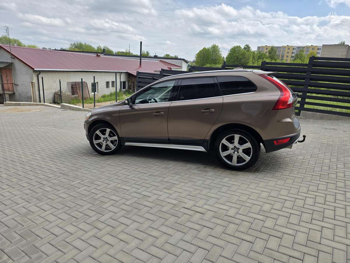 Volvo XC60 2009 — photo 14