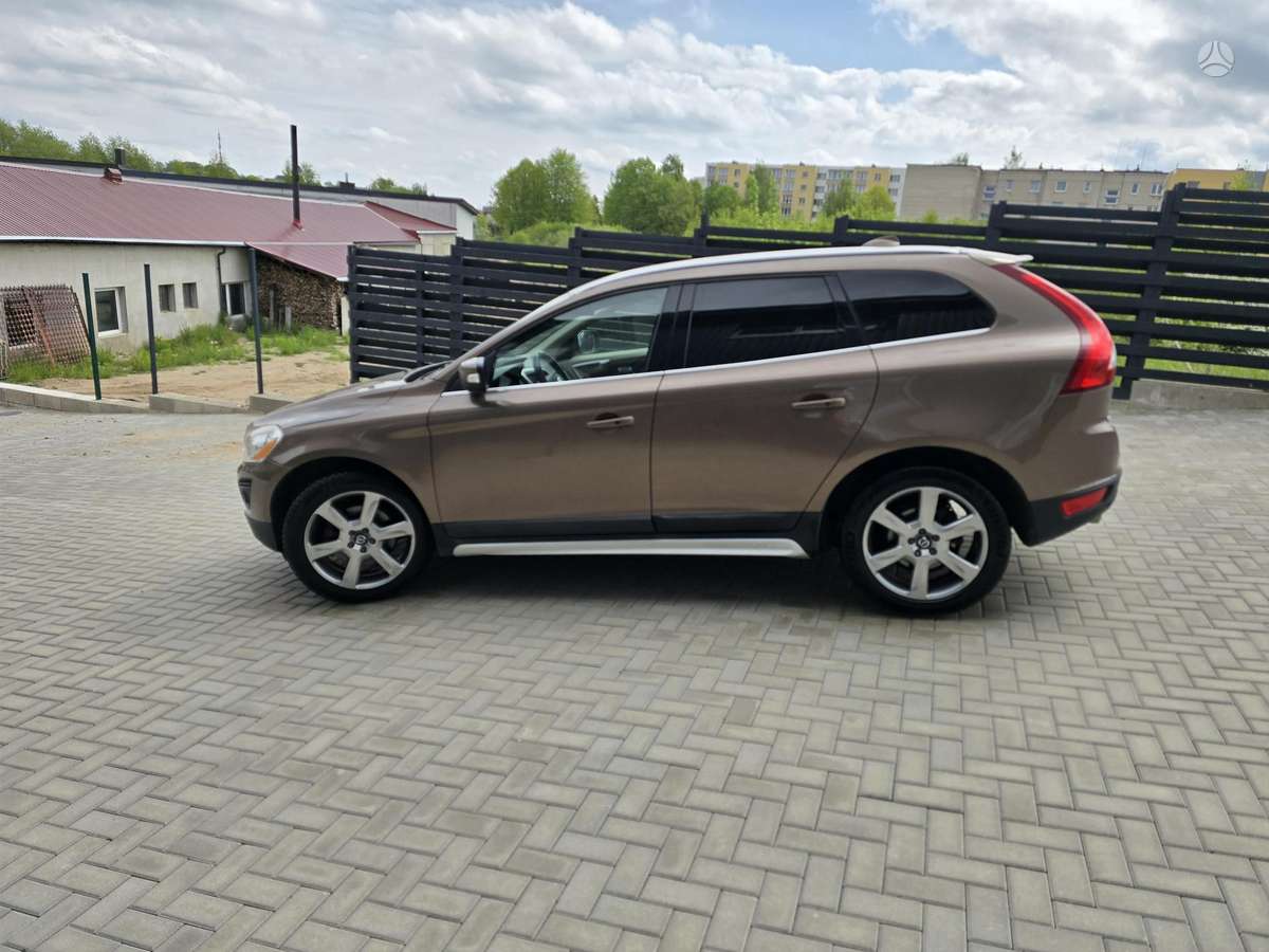Volvo XC60 2009 — photo 15