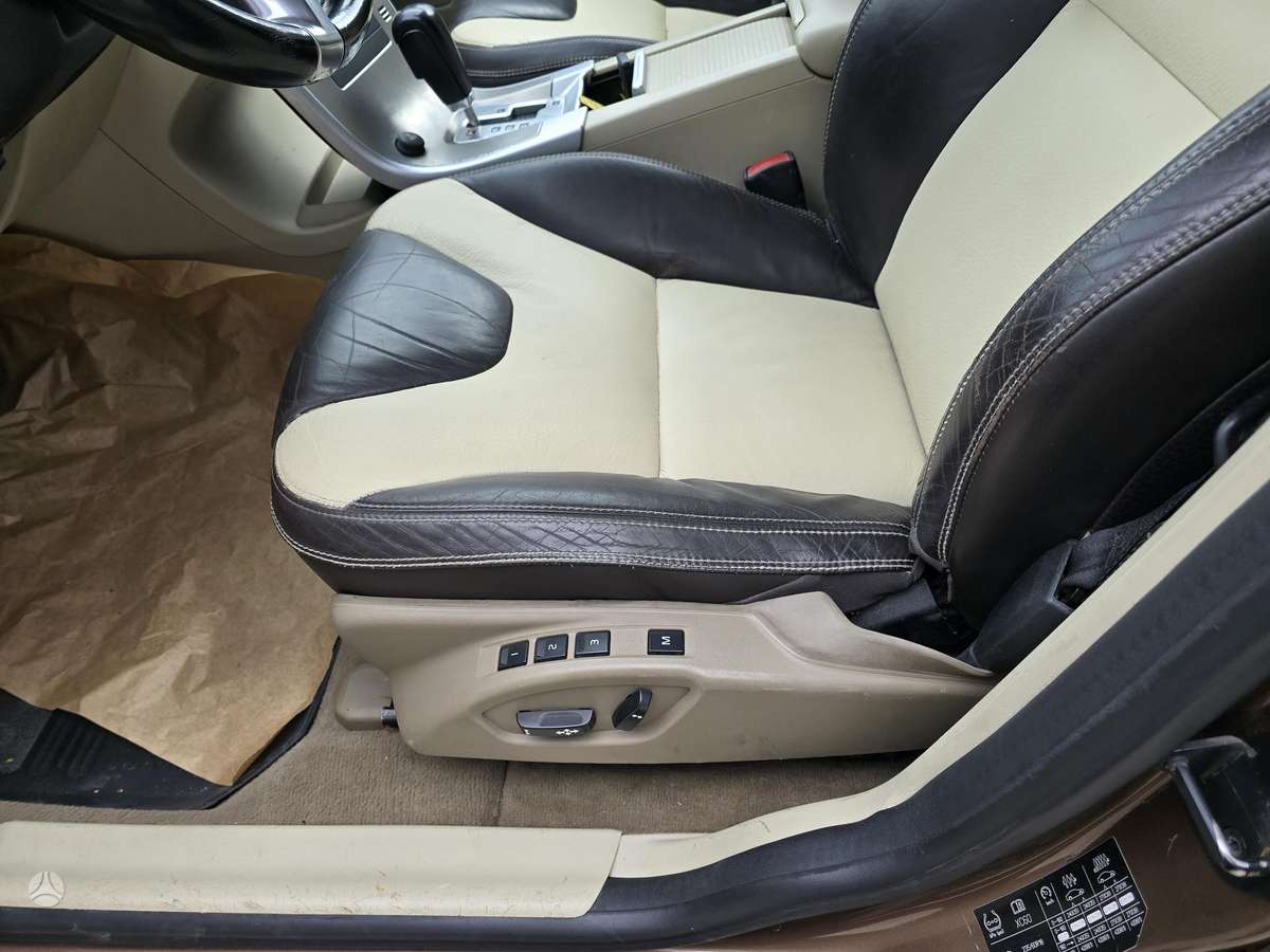 Volvo XC60 2009 — photo 18