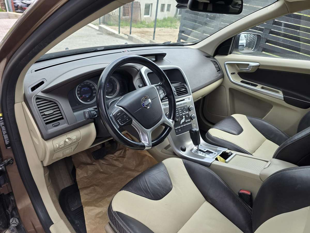 Volvo XC60 2009 — photo 19