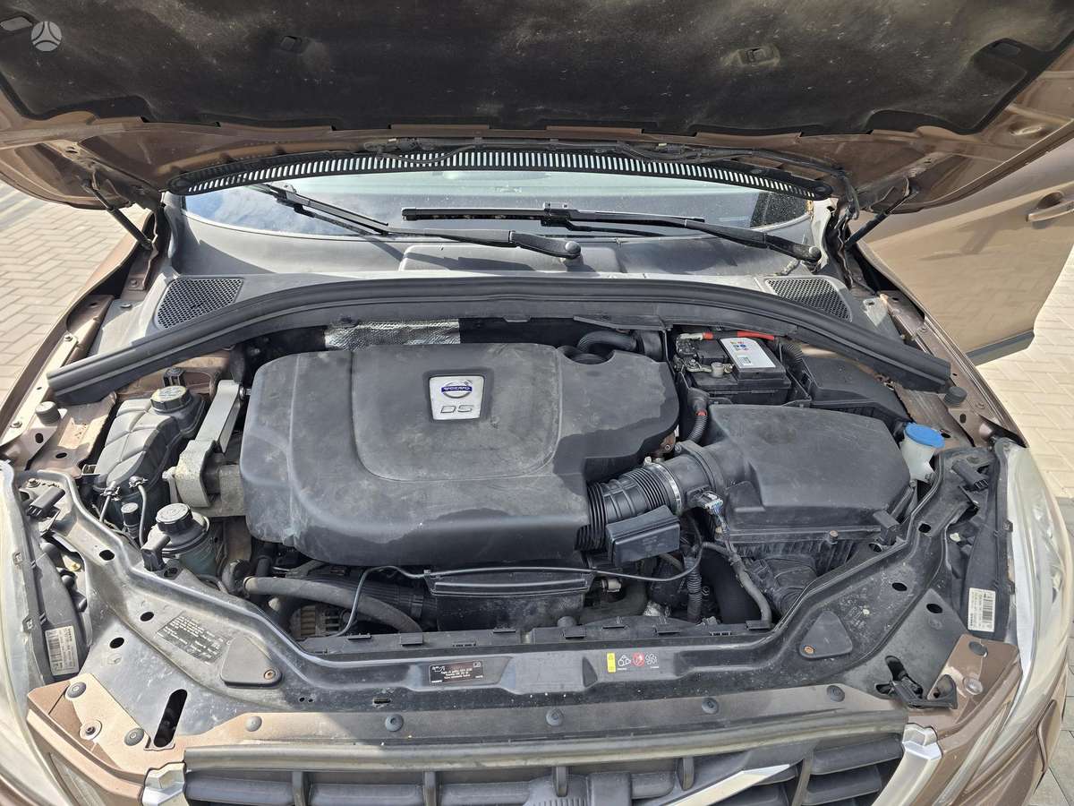 Volvo XC60 2009 — photo 31