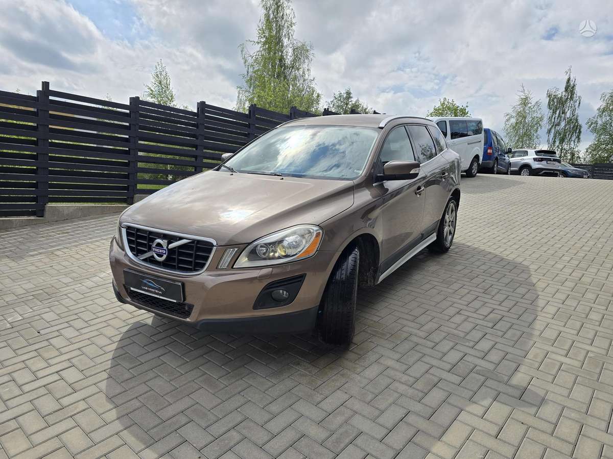 Volvo XC60 2009 — engine 2400 cm³, 205 HP (151kW)