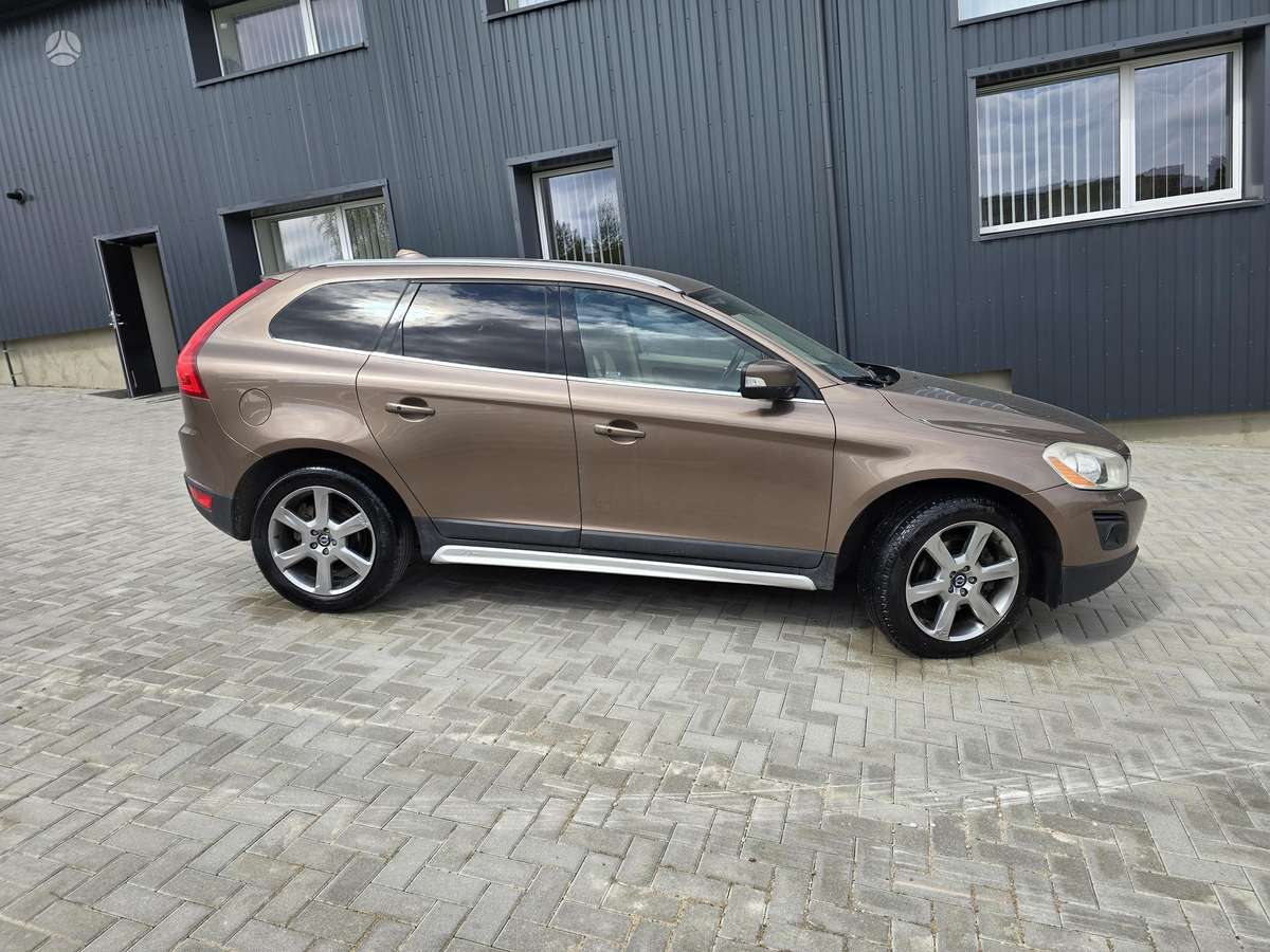 Volvo XC60 2009 — photo 7