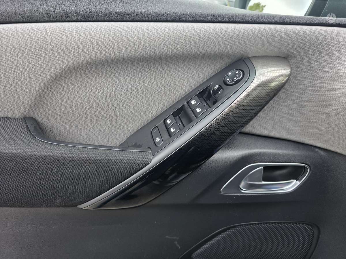 Citroen C4 2015 — photo 14