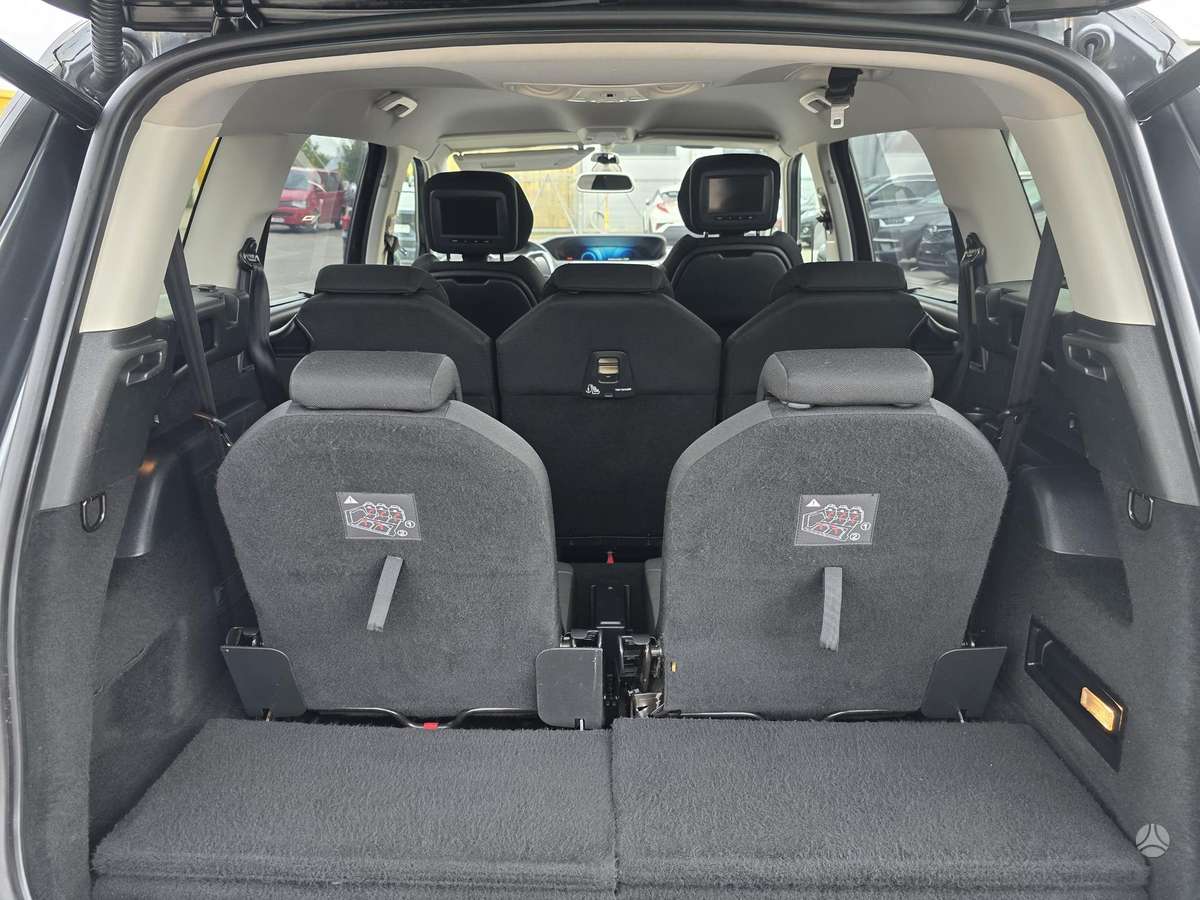 Citroen C4 2015 — photo 15