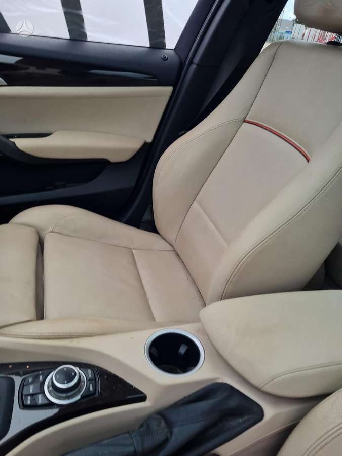 BMW X1 2015 — фото 16