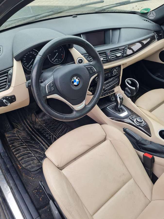 BMW X1 2015 — фото 9